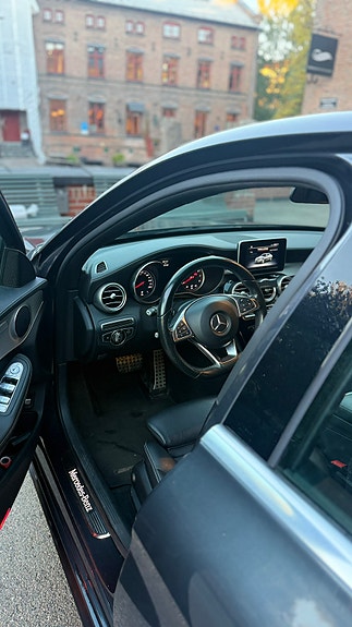 Mercedes-Benz C180 25 of 28
