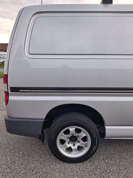 Toyota HiAce 8 of 30