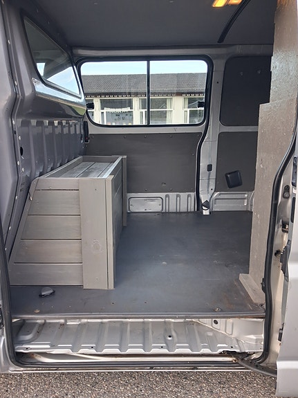 Toyota HiAce 23 of 30