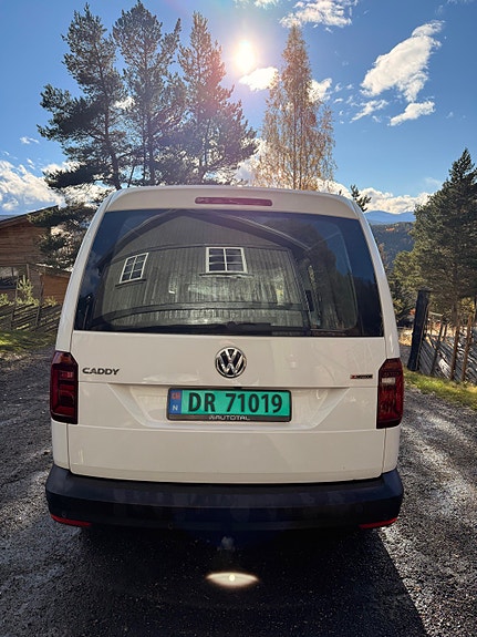 Volkswagen Caddy Maxi 4 of 12