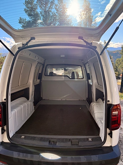 Volkswagen Caddy Maxi 5 of 12