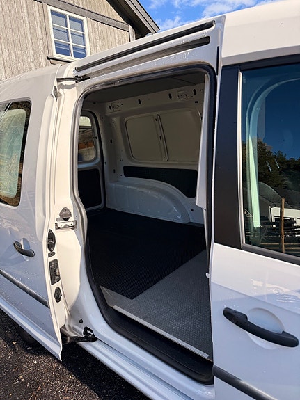 Volkswagen Caddy Maxi 6 of 12