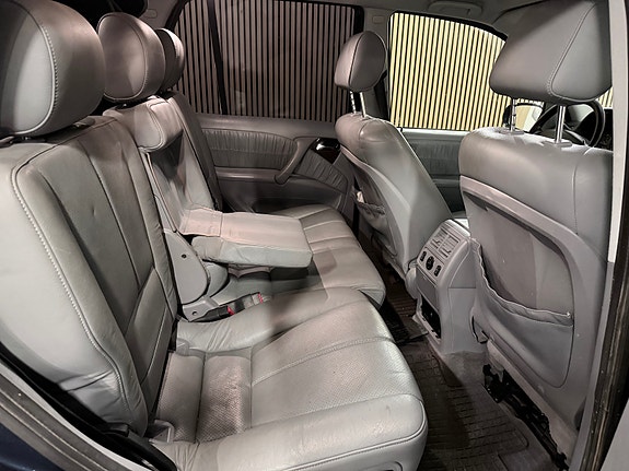 Mercedes-Benz ML270 18 of 25