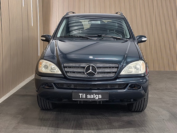 Mercedes-Benz ML270 2 of 25
