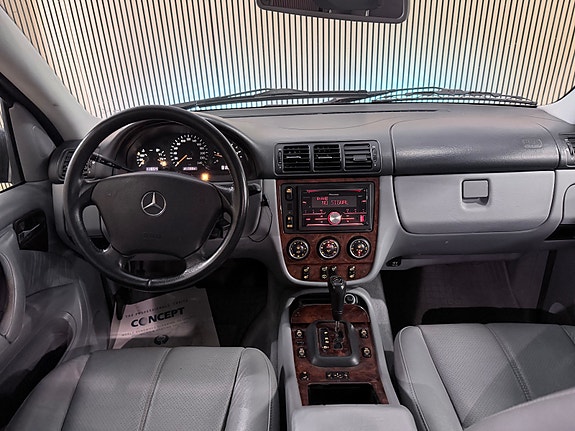 Mercedes-Benz ML270 19 of 25