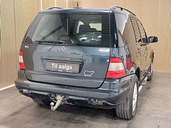 Mercedes-Benz ML270 13 of 25