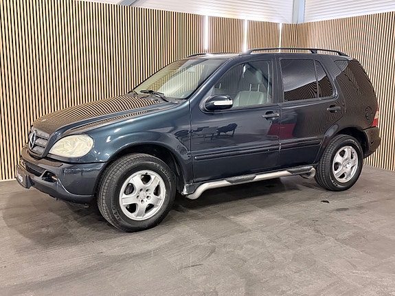 Mercedes-Benz ML270 7 of 25