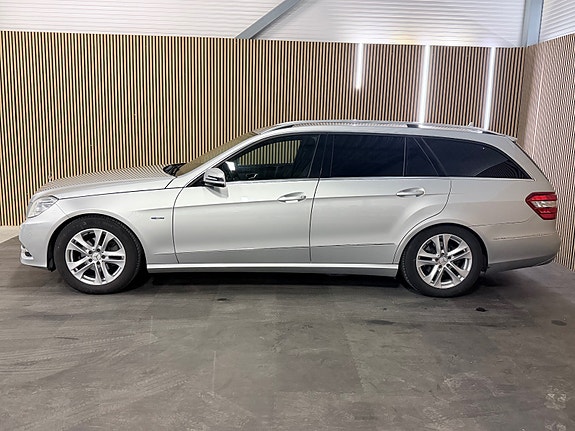 Mercedes-Benz E200 d 7 of 30