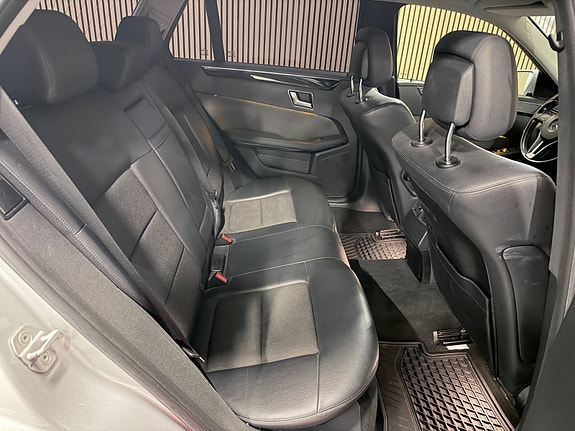 Mercedes-Benz E200 d 17 of 30