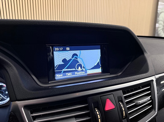 Mercedes-Benz E200 d 22 of 30