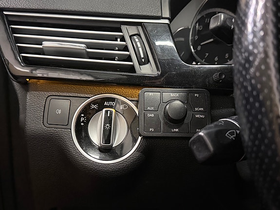 Mercedes-Benz E200 d 26 of 30