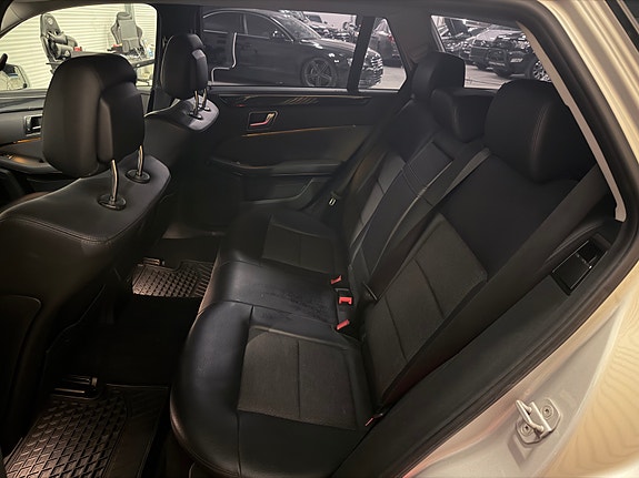 Mercedes-Benz E200 d 15 of 30
