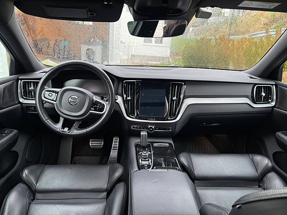 Volvo V60 19 of 30
