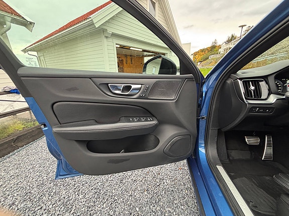 Volvo V60 20 of 30