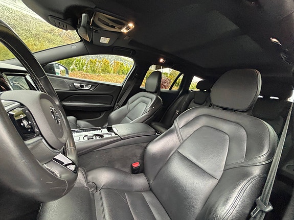 Volvo V60 15 of 30