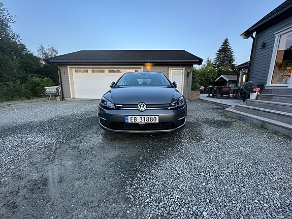 Volkswagen e-Golf VII 8 of 10