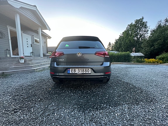 Volkswagen e-Golf VII 4 of 10