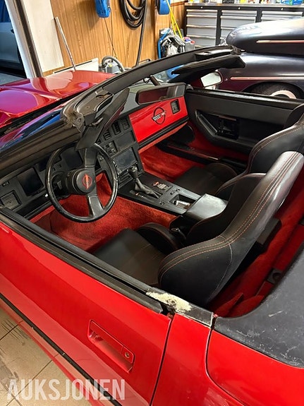 Chevrolet Corvette 6 of 7