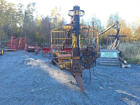 Tømmerhenger med kran 4 of 26