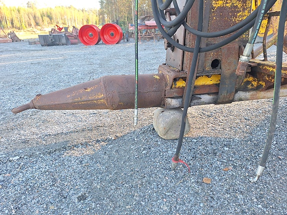 Tømmerhenger med kran 21 of 26