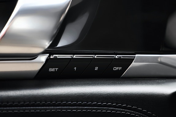Porsche Panamera 4S 18 of 25