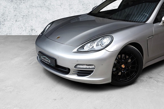 Porsche Panamera 4S 3 of 25