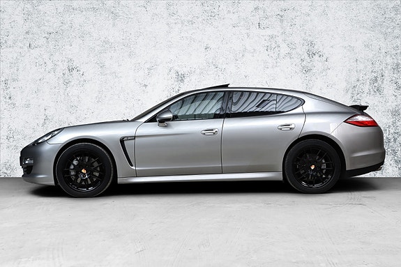 Porsche Panamera 4S 7 of 25