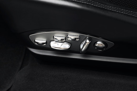 Porsche Panamera 4S 9 of 25