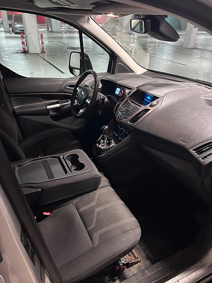 Ford Transit Connect 12 of 13