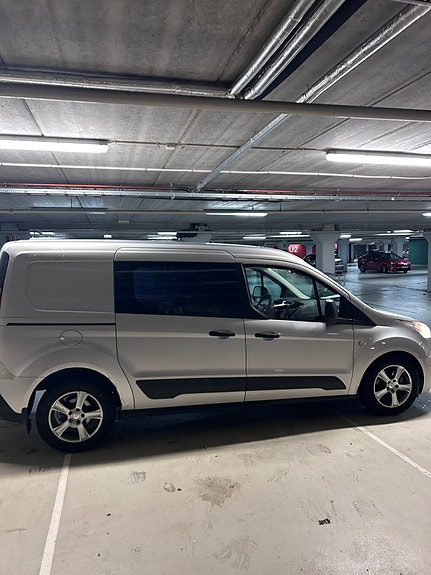 Ford Transit Connect 4 of 13