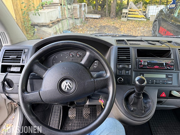 Volkswagen Transporter 15 of 30