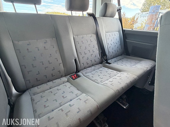 Volkswagen Transporter 24 of 30