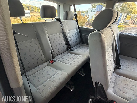 Volkswagen Transporter 23 of 30