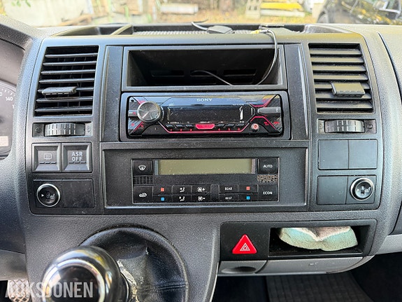 Volkswagen Transporter 18 of 30