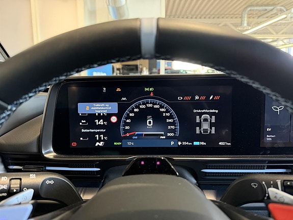 Hyundai Ioniq 6 9 of 12