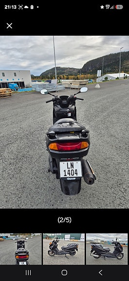 Suzuki UH 125 Burgman 2 of 4
