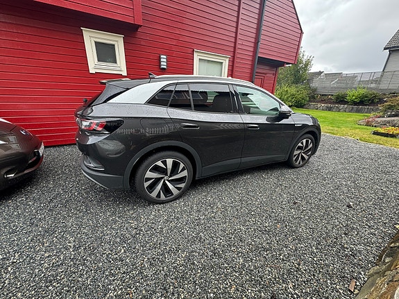 Volkswagen ID.4 5 of 17