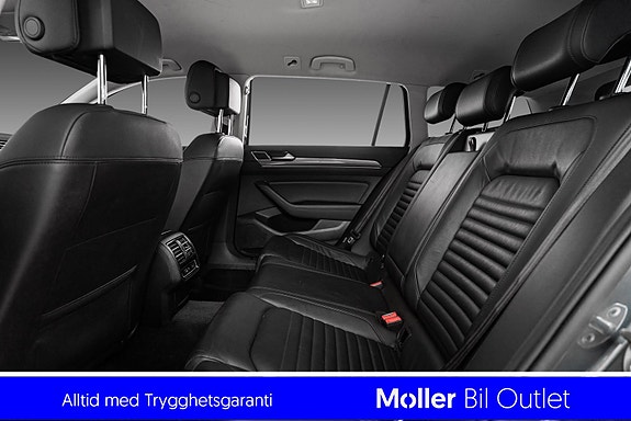 Volkswagen Passat Alltrack 15 of 19