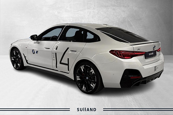 BMW i4 3 of 20