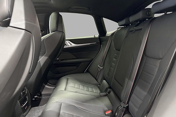 BMW i4 16 of 20