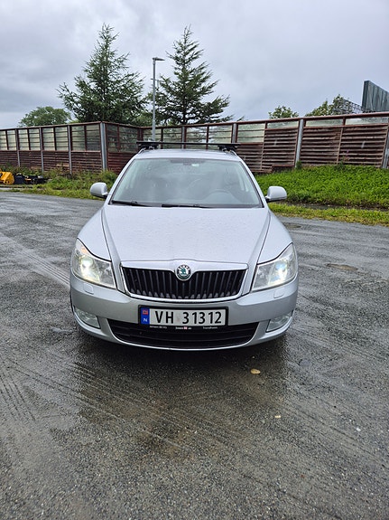 Skoda Octavia 2 of 18