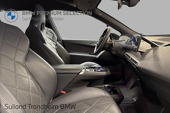 BMW iX 14 of 27