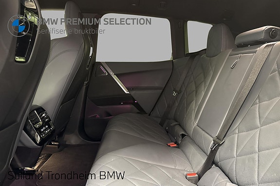 BMW iX 15 of 27