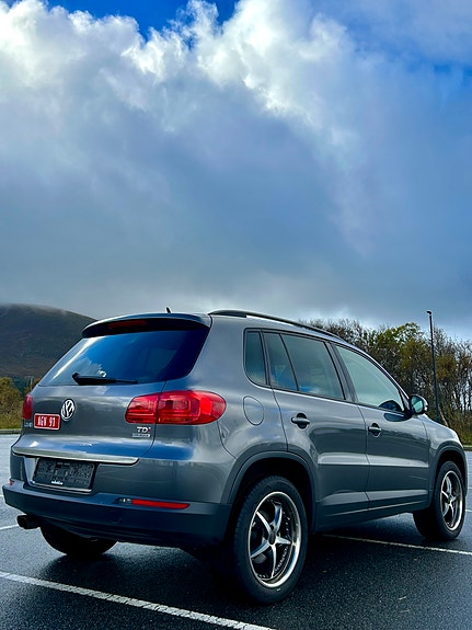 Volkswagen Tiguan 3 of 17