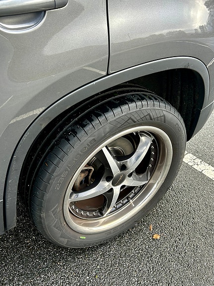 Volkswagen Tiguan 8 of 17