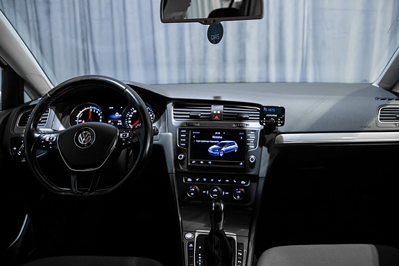 Volkswagen e-Golf VII 19 of 30