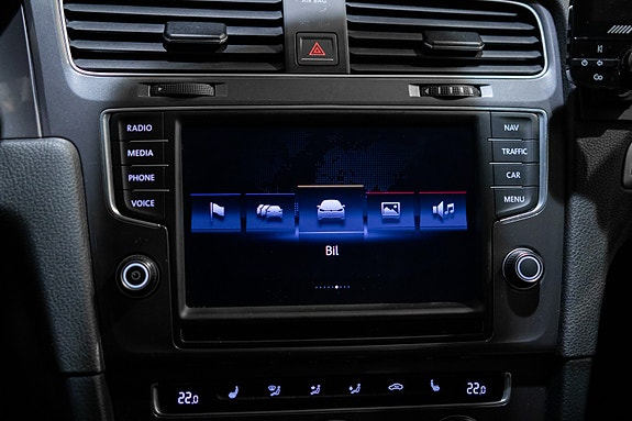 Volkswagen e-Golf VII 28 of 30