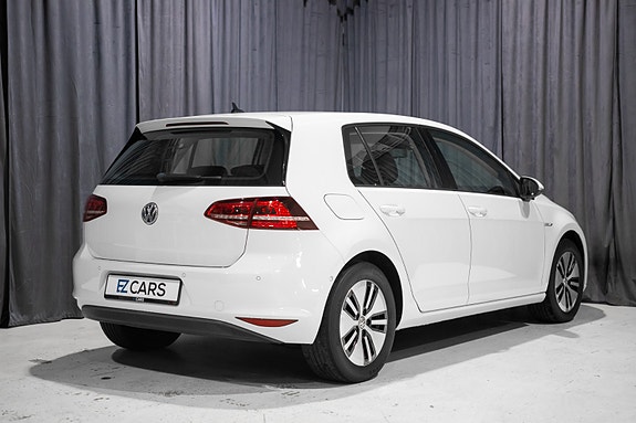 Volkswagen e-Golf VII 2 of 30