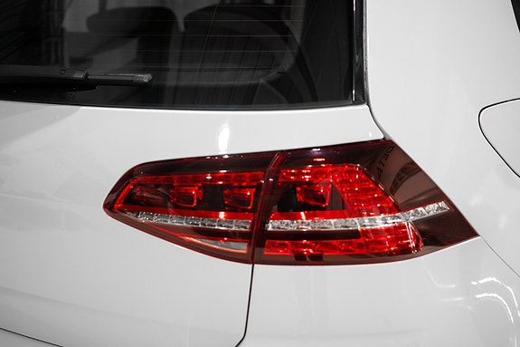Volkswagen e-Golf VII 13 of 30