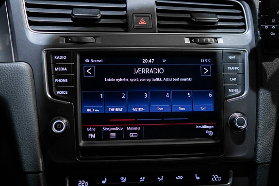 Volkswagen e-Golf VII 29 of 30
